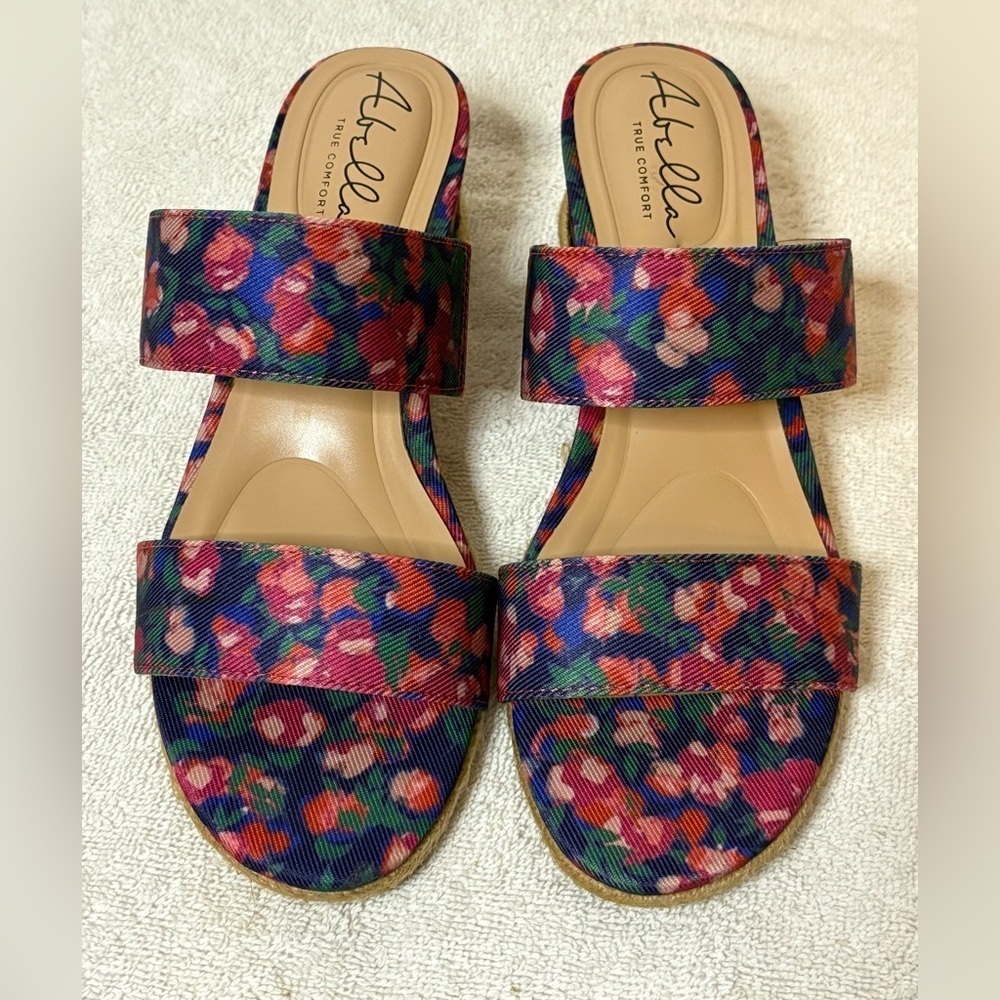 NWOT Abella “Shayla” Pink Floral Wedge Sandal, Women's Size 7.5M - Picture 2 of 8